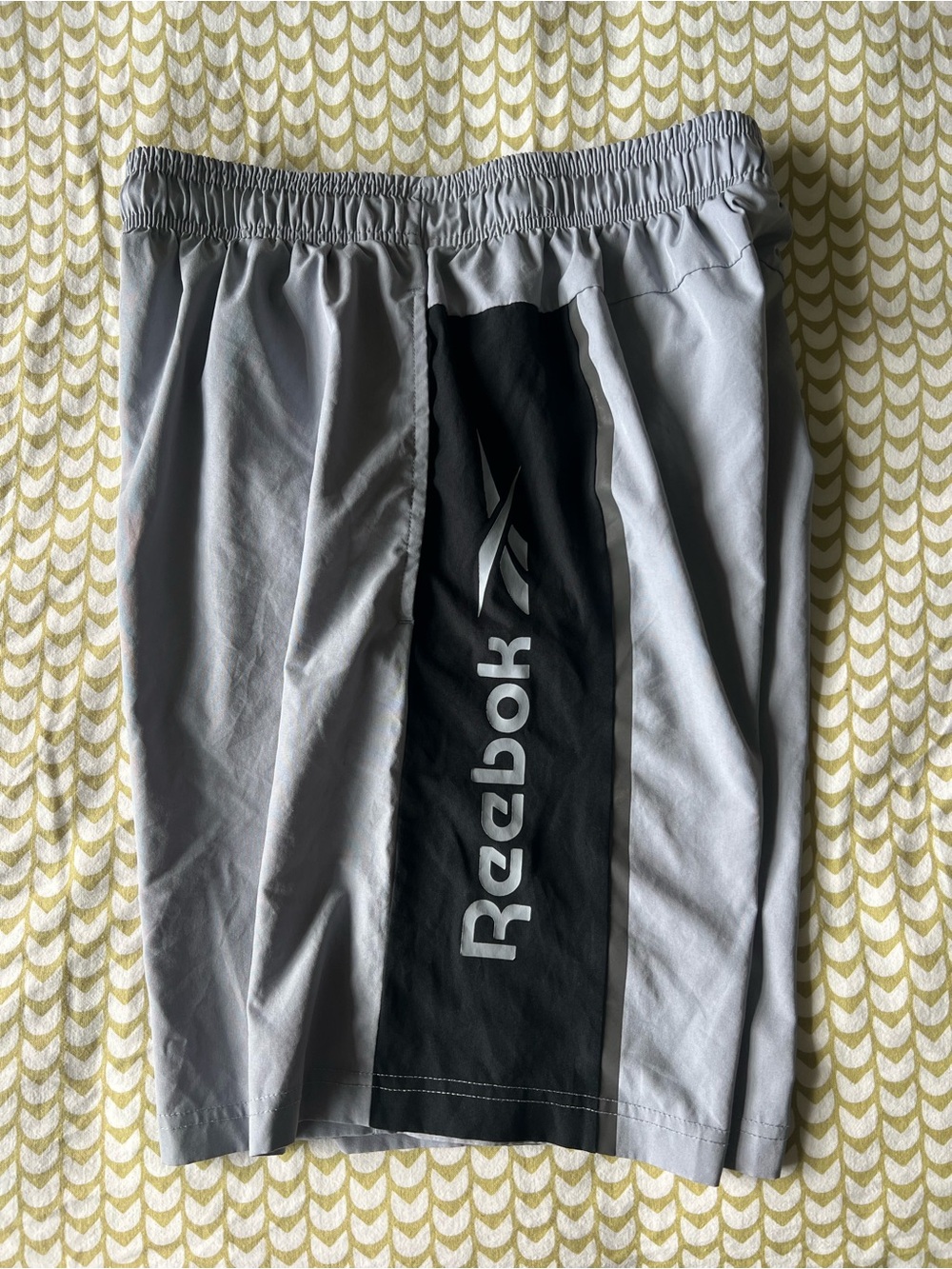 Reebok Men’s Gray & Black Athletic Shorts- M